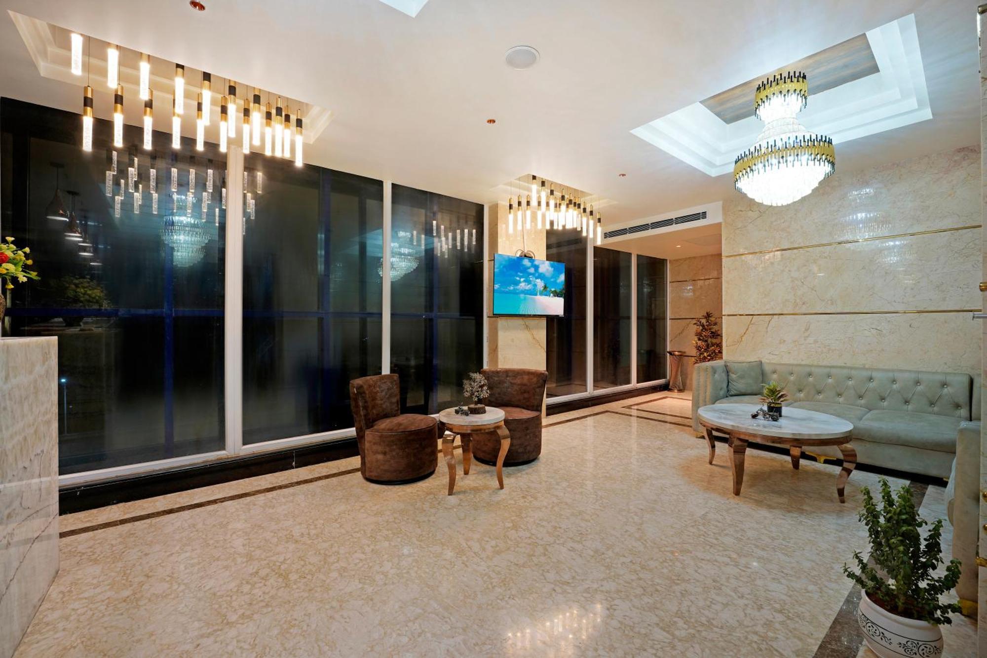 Kingston Hotel Bangalore Exterior foto