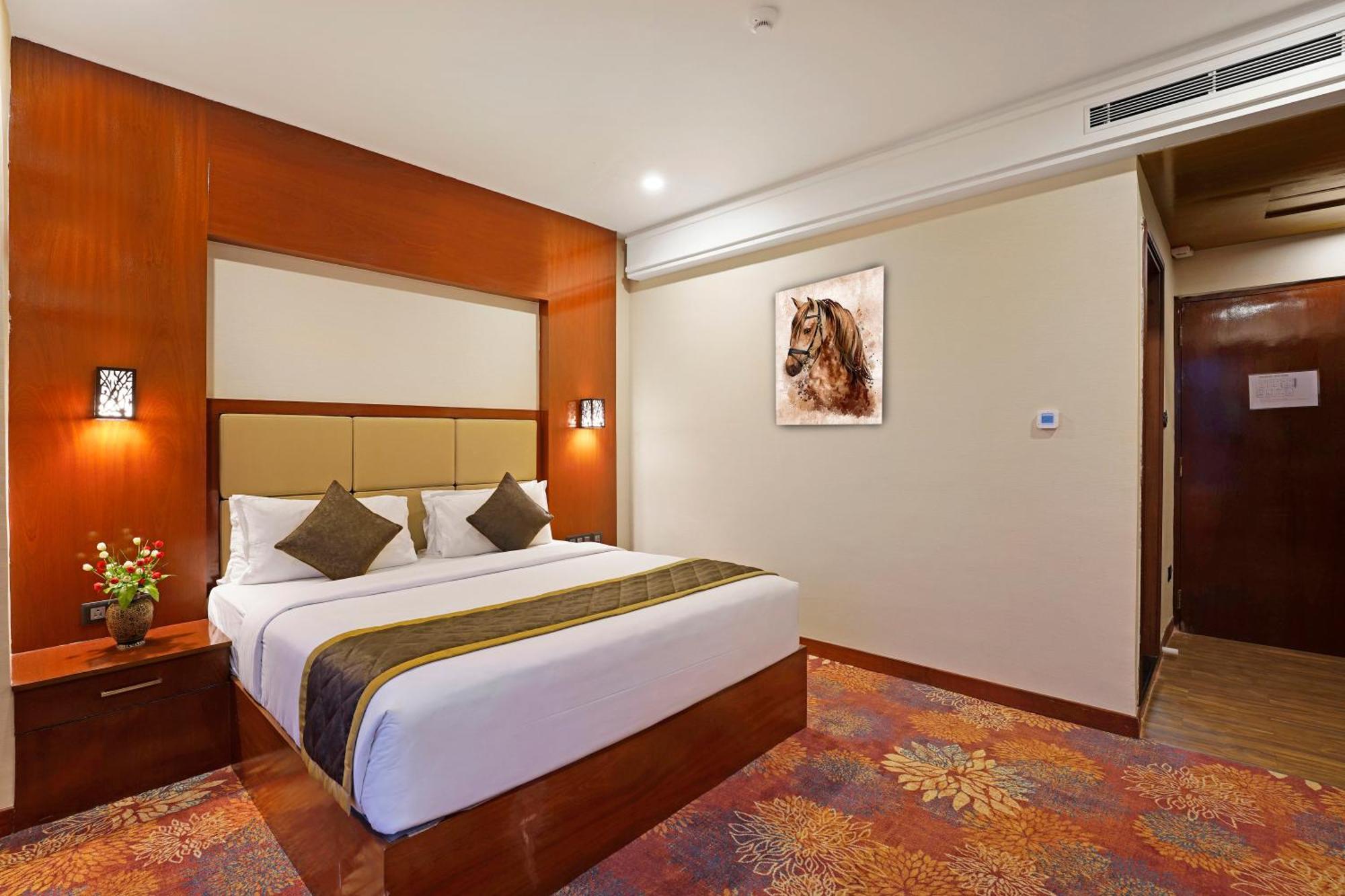 Kingston Hotel Bangalore Exterior foto